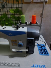 مكينه خياطه البيع جديده مستعمله شي قليل جدن 07716066883