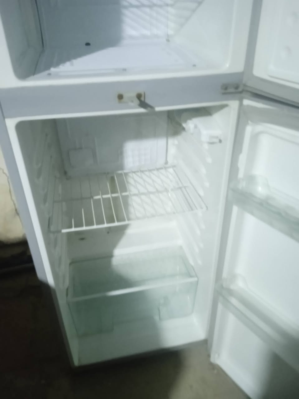أغراض للبيع شغالات وعلفحص للتواصل واتساب ***********
