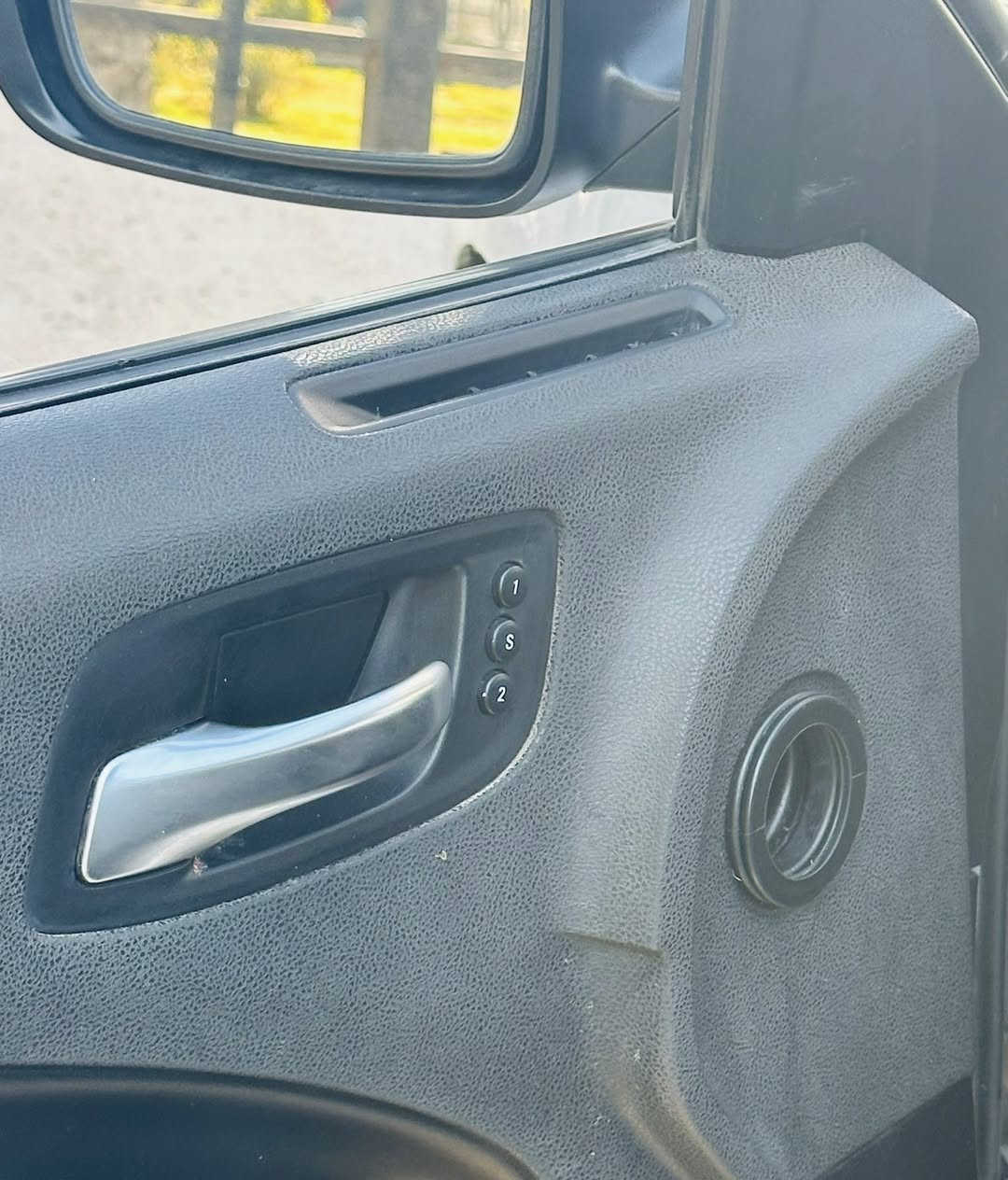 السلام عليكم
جارجر ٢٠١٩ sxt plus فول مواصفات كلين بدون صبغ ولا تبديل رقم بغداد باسمي 
السعر ٢٣٧٠٠$ وبيها مجال 
مكان السياره بغداد / حي الاعلام
للاستفسار ***********
