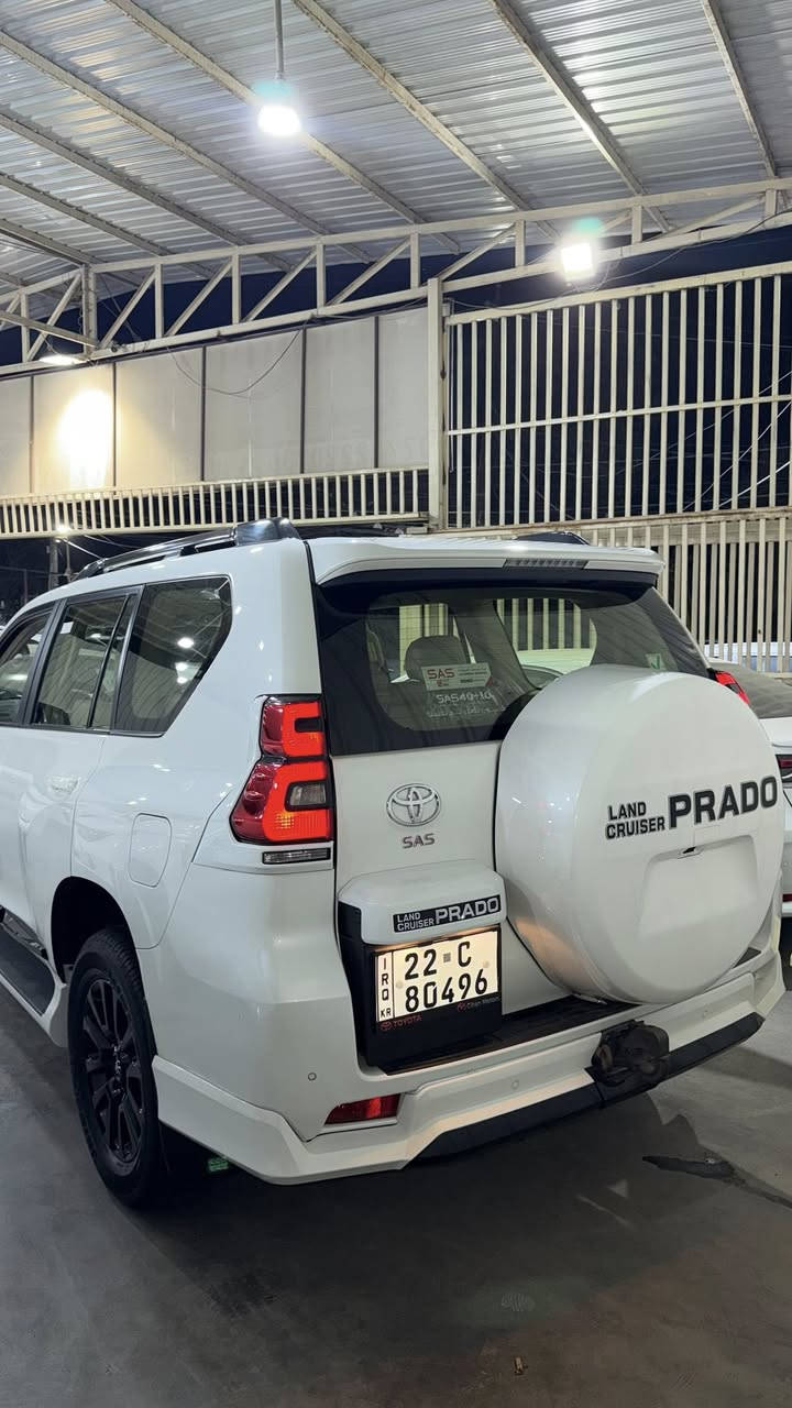 السلام عليكم 
تيوتا برادو TX.S
2023
ميدنايت اصليه ساز
ماشيه 58 الف كيلو
باب السايق مبدل نفس اللون 

43,500$$
***********
بغداد الكريعات
