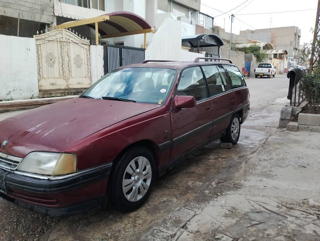 ئۆپڵ ئۆمێگا ستێشن
مۆدیل1993
مکینە20 گێڕعدی 
ئاڕم پلاستیکەبەس دیوێکی 
کاڵ بویتەوە بەشەرتی نادەم
بێ خایس بێ لێدران .گێڕمەکینە.ئەکسل
توندوتۆلی بەشەرتەمەکینە
هەلمیشی نیەکارەبای زۆری ئیش دەکاسعر 11$مەجالێکی زۆر کەم شوێن هەولێر
 بەحرکە
.ژ..م..*********** أربيل, العراق
