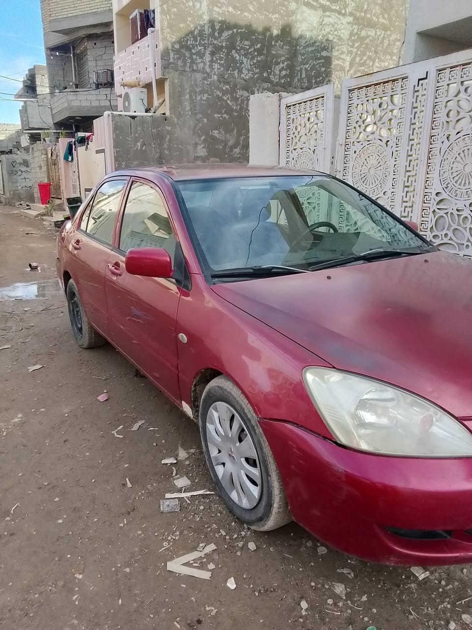 السلام عليكم
لانسر خصوصي رقم بغداد /د/ بأسمي /لون / ماروني/
2011 /محرك 1600
سياره كامله من كلشي مال جناي 
تبريد  تدفئه كهربائيات  اي نقص مابيها

فقط مبدل صندوگ اثر طخه 
سعر 90 مجال بصيط 
مكلف بلنشر 
ما متواجد علنت 
ه‍/***********
