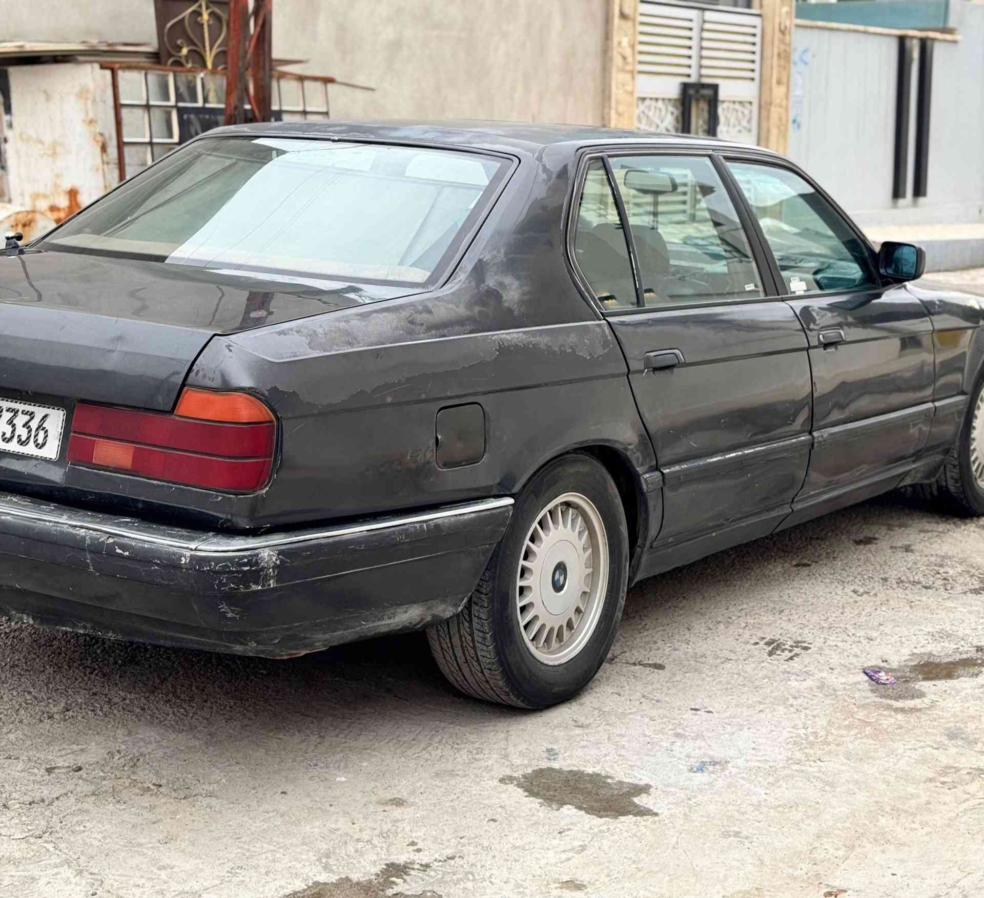 بي ام 735il باب طويل
موديل 1990
رقم نينوى انكليزي
اني الشرعي سنوية جديدة
شرط تحويل وكالة
كشنات كهرب  وتدفئة
بردة خلفية
كير اوتوماتيك 
محرك كير شرط  شلعة معدل 
السعر 38
مكان السيارة موصل جانب الايمن
الشراي يتصل ***********
