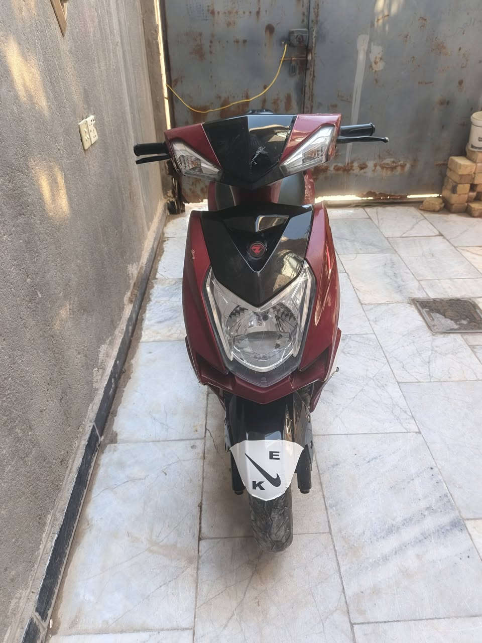 للبيع سكنس فحل كلشي شغال بيه سلف هندر تشغيل عن بعد مكينه ناعمه تخبل شلعه معدل ١٠٠ السعر ٦٢٥  مكاني بصره مناوي لجم ***********
