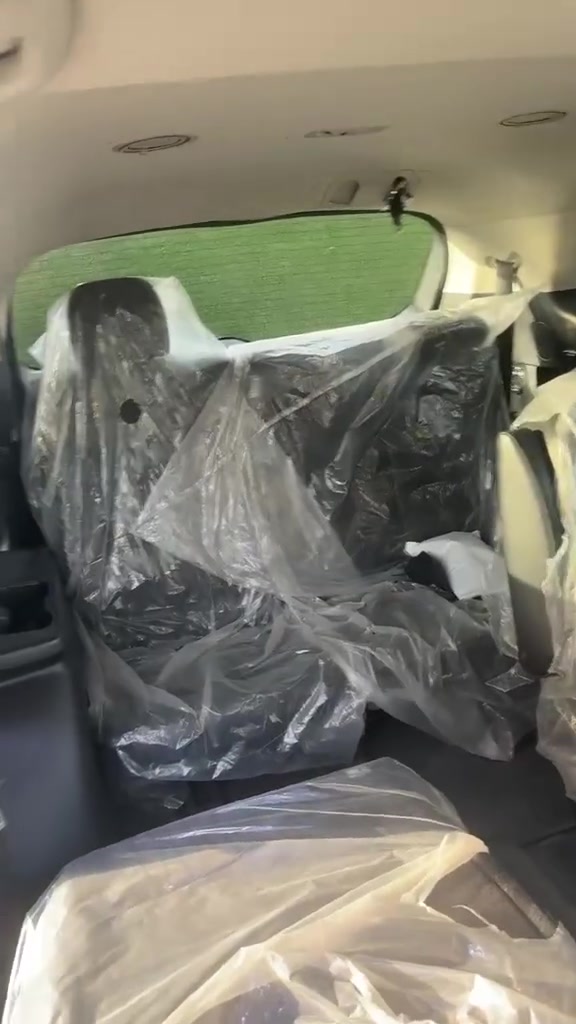 مكلف بالنشر اي استفسار اتصل على الرقم 
كيا تلورايد ٢٠٢١ للبيع وارد امريكي 
رقم بغداد المواصفات كشن سياحي فتحة داخل جلد حادثها واضح بالصور السيارة بيها تبديل دعامية فقط 
مكاني حلة / حي الصحة  السعر ( 238 $ ) وبيها مجال بسيط  السيارة مال بيت على ايدي 
للاتصال / ***********

