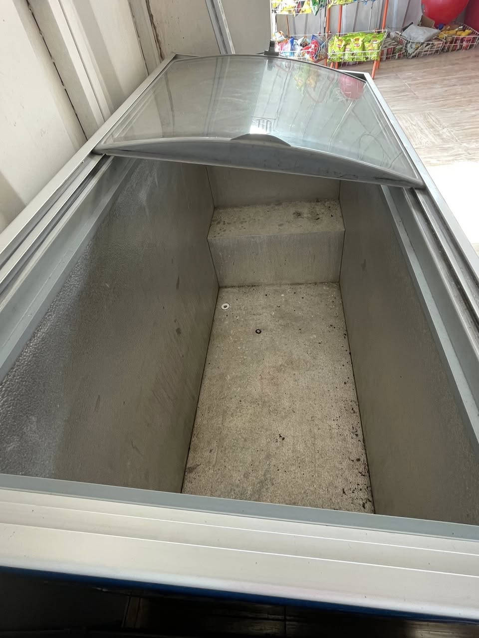 السلام عليكم مجمده اسواق  للبيع تجميد فول مكان كربلاء حي القدس السعر٢٥٠وبيهة مجال الشراي خاص او يتصل ***********
