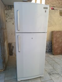 ثلاجه جبيره • ماطورها ضعيف • تحتاج تصليح