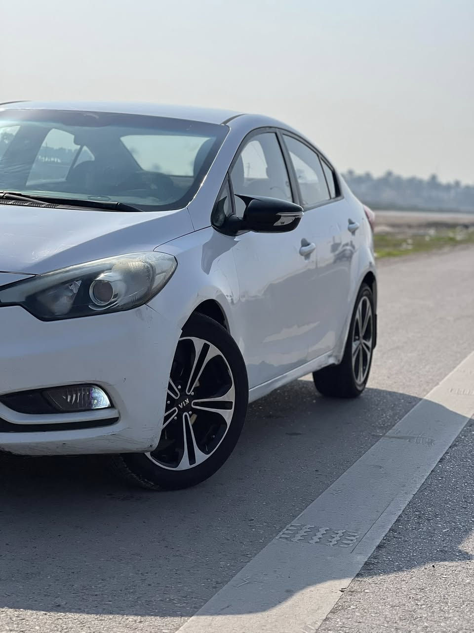 سلام عليكم البيع كيا سيراتو 2014 خليجي🥰
السيارة نص فول 
بيها شبر صبغ بالبنيد 
وبيها قطعتين بارد 
مواصفات 
فول تحكم ستيرن 
شاشة + كامرة 
فول حساسات 
محرك 1600 دوش 
كير 6 نمر 
شاشة اعطال 
منضومة زنون 
ويل كب 17 رياضي 
حدادية 80‎%‎ 
رقم اربيل الدولي شرط تحويل 
سنوية جديد 
السعر 115$ وبي مجال 
 سعر مااقفل بالموبايل تعال شوف وعيوني الك 
مكاني بغداد الكرخ 
الاتصال ***********
0️⃣7️⃣8️⃣7️⃣4️⃣2️⃣9️⃣3️⃣6️⃣9️⃣5️⃣
