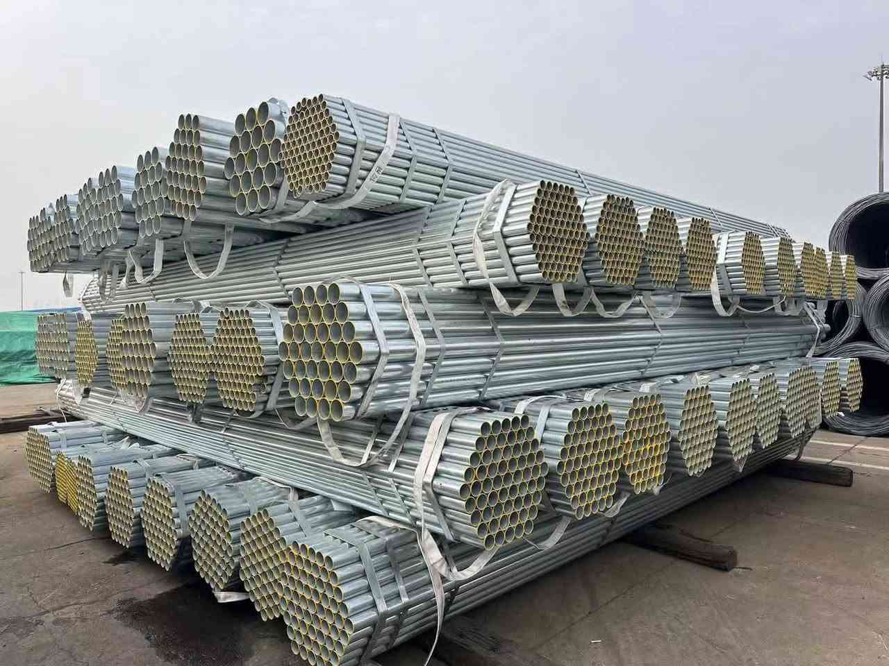 وصول كميات كبيره من البوري انج ونص ٤ملم مغلون ابو الحاسبه ياباني
بوري انج ونص ٣.٢ ملم مغلون مختوم 
بوري انج ونص ٢ملم
مغلون ياباني ابو الحاسبه
جديد ومستخدم 
الطول ٦متر 
٥ متر 
٤متر 
٣متر 
٢متر 
متر ونص 
متر
العنوان بصره داكير للإستفسار لاتصال على الرقم *********** بي واتساب 
***********
بيع جمله مفرد بأسعار مناسبه
وكذلك تتوفر جميع مستلزمات السكلات (السقالات) قفايص ثابته ومتحركه وتوصاله وفك وشكل[قفيص خشب] ودرجات ودرابات  
جديد ومستخدم
