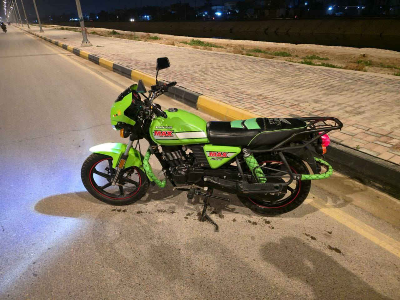 السلام عليكم دراجه دايون موديل 2023 كفاله عامـــه رقم وسنوية مكاني كوت العزه القديمه 
مكلف بالنشر رقم صاحب الدراجه  ***********
