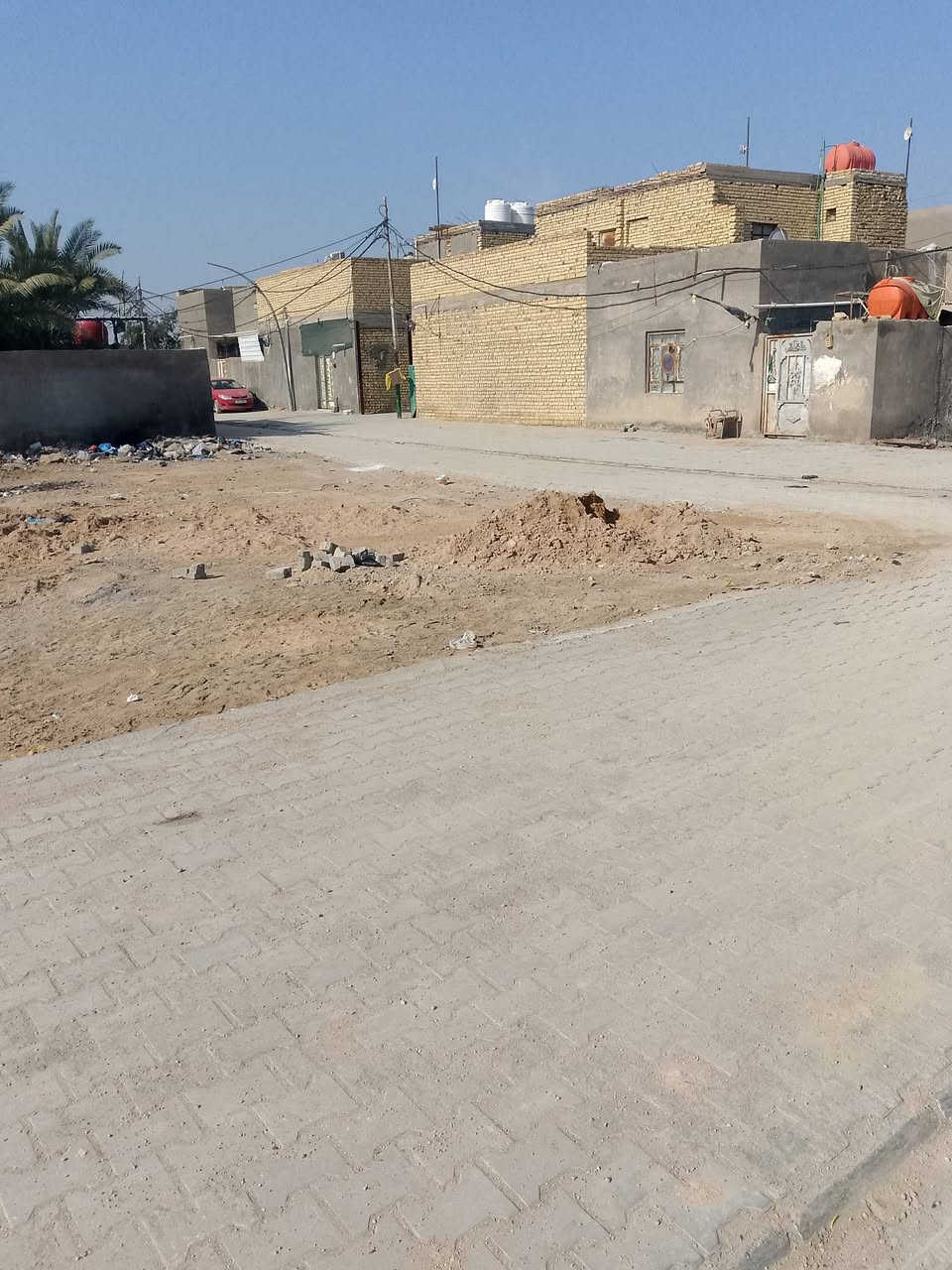 قطع البيع مكان زراعي خلف دور السكك الجربوعيه مساحه 100 ()  200 عندي ركن وعندي بصف ركن السعر 100 10مليون  شرط قرا ر محكمه خدمات موجوده تصال على رقم***********
