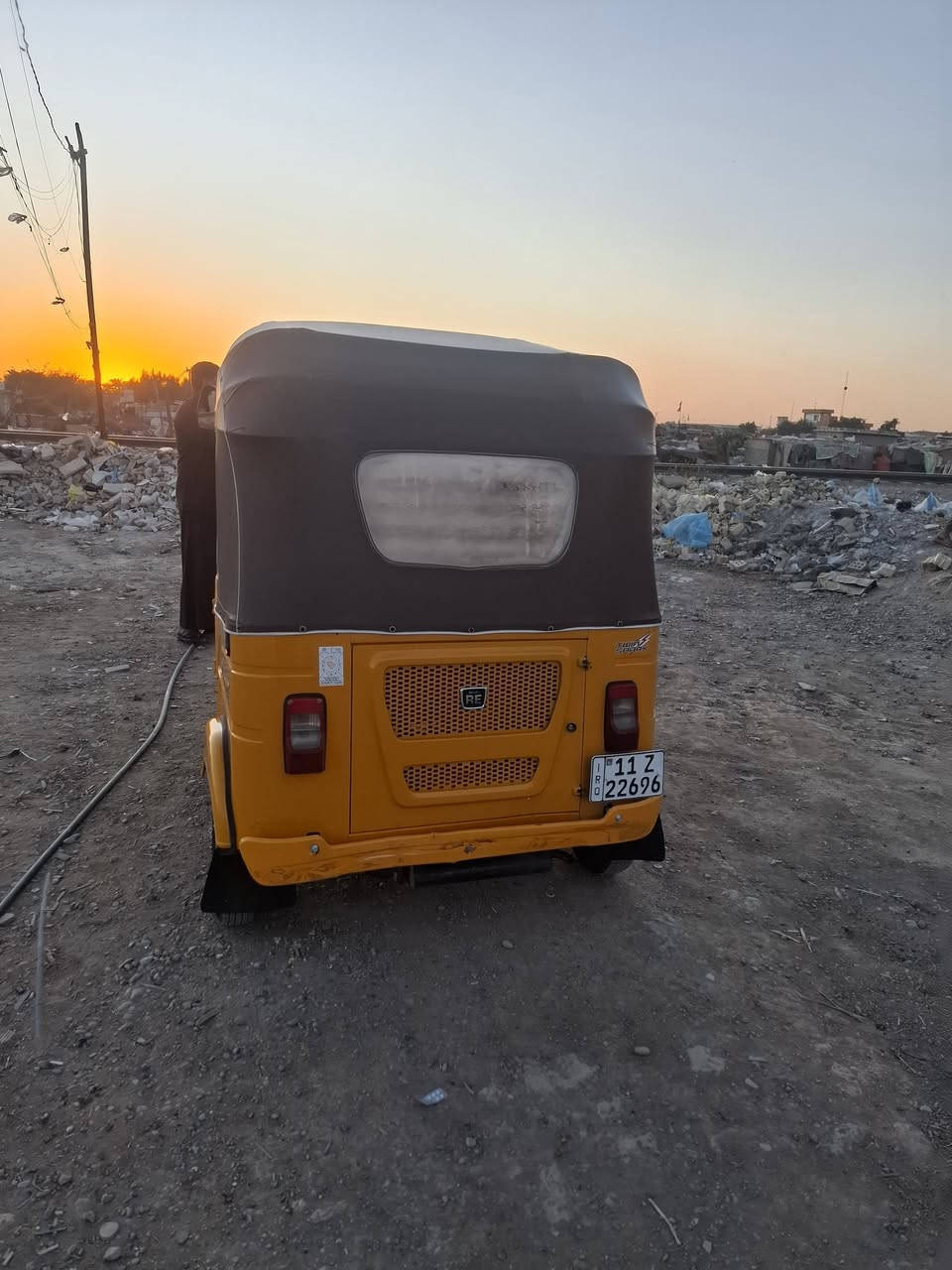 السلام عليكم اخوان تكتك موديل 22شهر 8تكتك خير من الله مكينة تخبل لا تنقيص لا تبخير لا نضوح  اكسل مكفول تكتك كرفتها حلوة مرقمة رقم بغداد تكتك باسمي تحويل ثاني يوم لوحات 2  الكشر كدامكم بالصور بس بيها ضربة شبر بالغد وراجع عالبارد فقط تخم تاير جديد كلة جوبلس جادر جديد كهربائيات كاملة
سعر 8700 مكاني بغداد الدوره ابو دشير  هاتف (***********)
