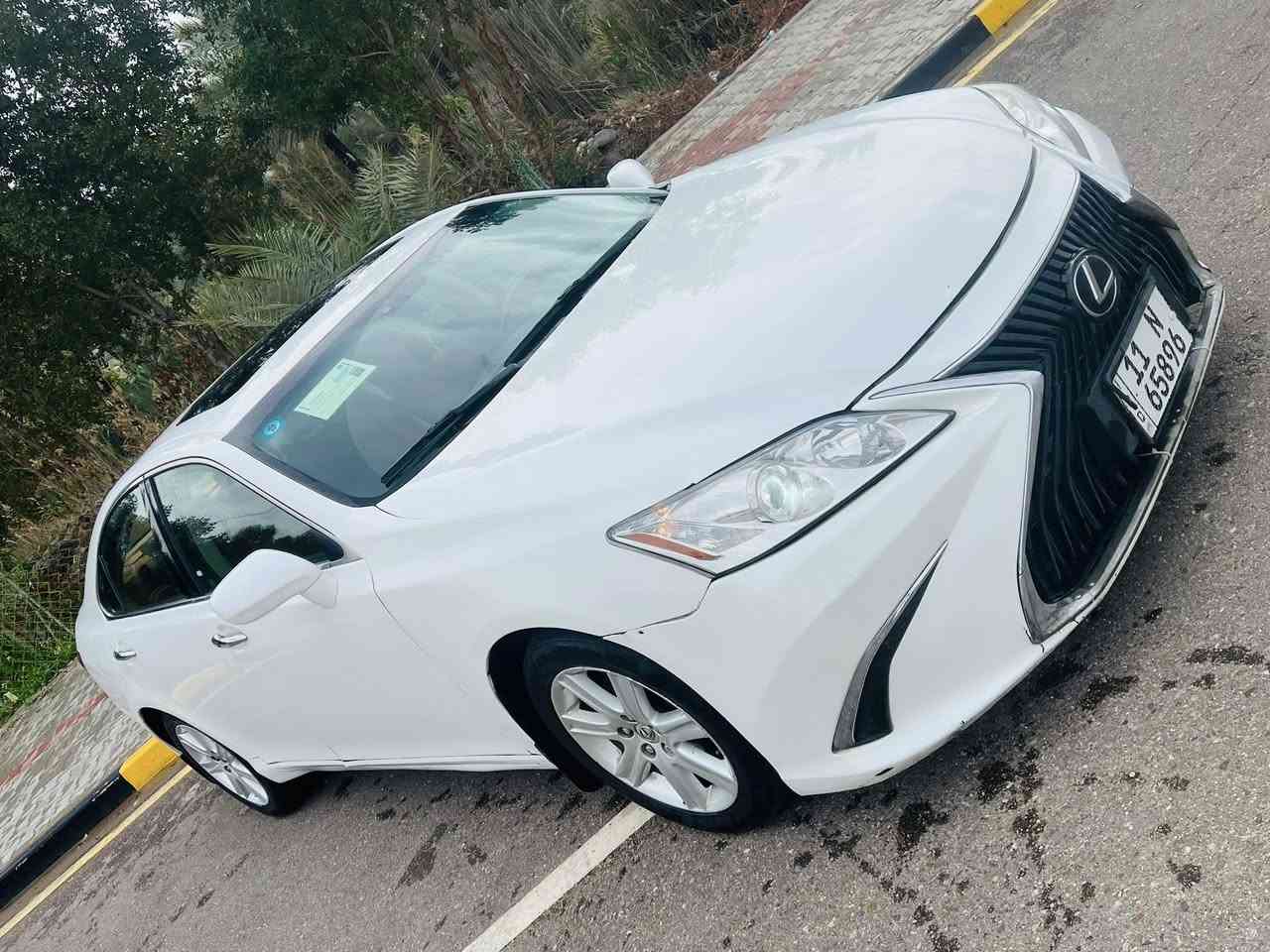 الكزز موديل  2009  مكينه و كير و حداديه و تبريد كفاله وارد امريكي حادث بنيد فقط رقم بغداد تحويل مباشر السعر 97 وبيه مجال بصيط 
  ***********
