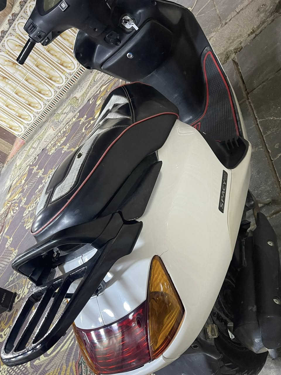 السلام عليكم للبيع سبيسي ياباني مكينه ناعمه رايمر فقط كفرات اصلي مختم كهربائيات شغاله سلف هندر قفل جنطه قفل ستيرن دبلات امامي خلفي جديد دراجه كامله ونظيفه 
الاستفسار …..
***********
***********
