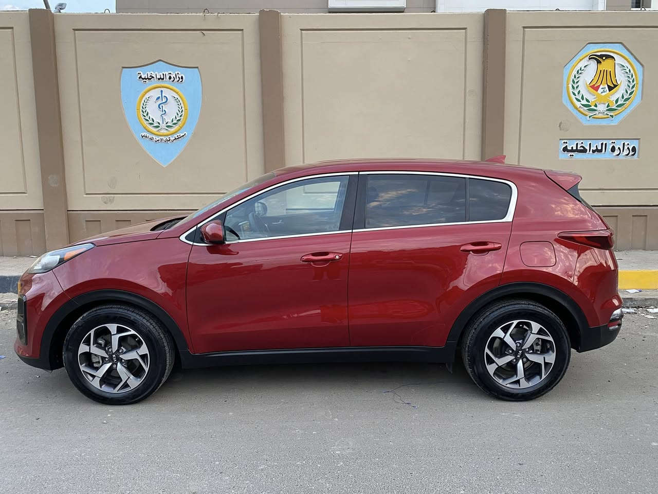 كيا سبورتج وارد امريكي

2020 

الموصفات 

شاشة وكامرة تحكمات وكار بلي وعرض فيديو فول 

رادار نقطه العمياء وتحديد المسار 

مكينة 2400 gdi بدون فتح ومكفوله 

تبريد قطعتين 

تخم تاير وباتري جديد دوشمة كشنات السياره 

كاملة وجاهزة على آخر حباية مسويلها حماية نانو سيراميك حادثها جاملغ وربع البنيد ايرباك دركه فقط السياره بأسمي تحويل ثاني يوم 

السعر175 وبيها مجال مكانها بغداد البلديات 

رقم ***********
