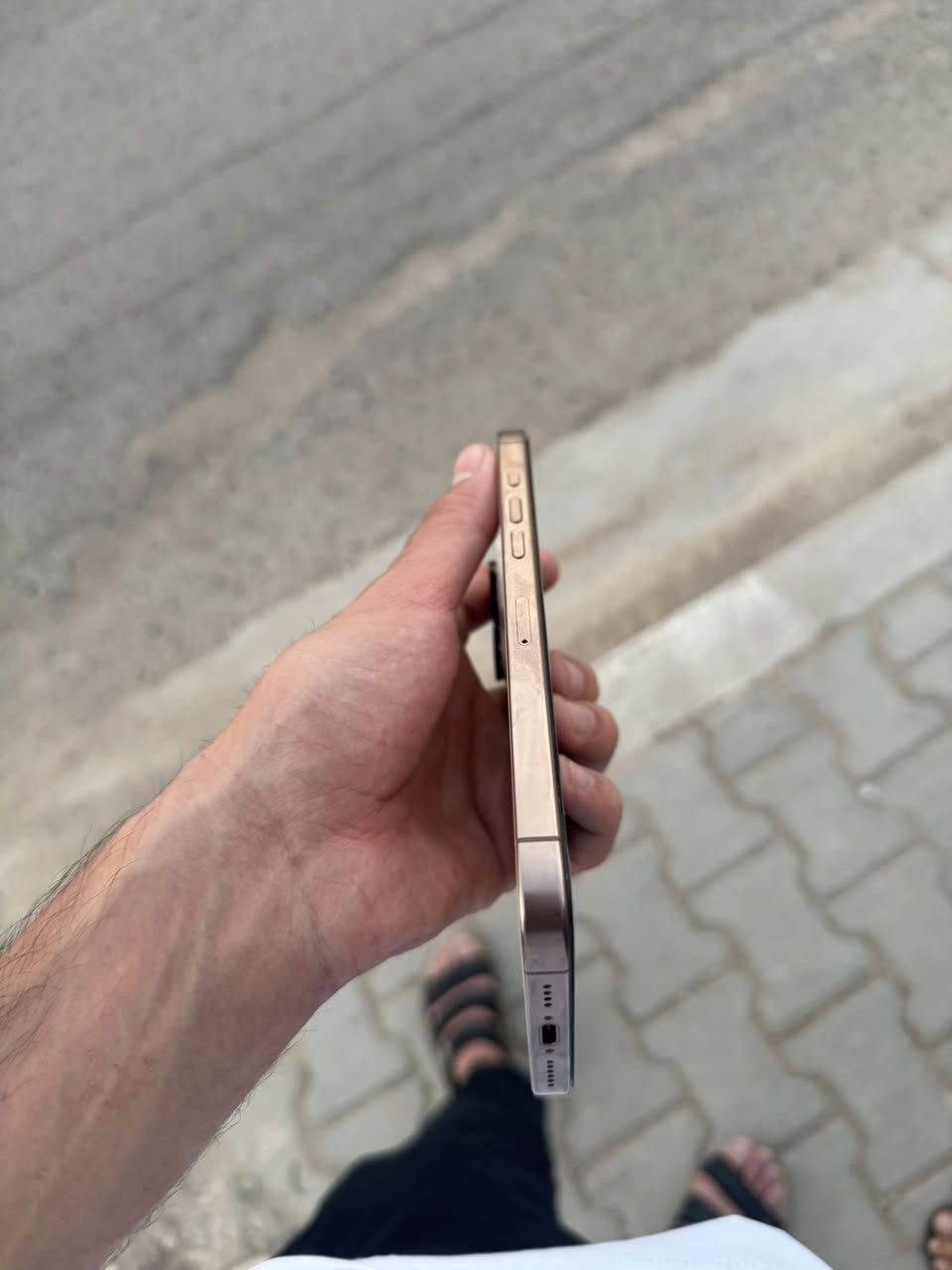آيفون 16 برو ماكس ذاكرة 512 بطارية 91 بلادي ماستر كارتونة وكيبل غراضة كامل مكاني بغداد ***********
متواجد واتساب واتصال
