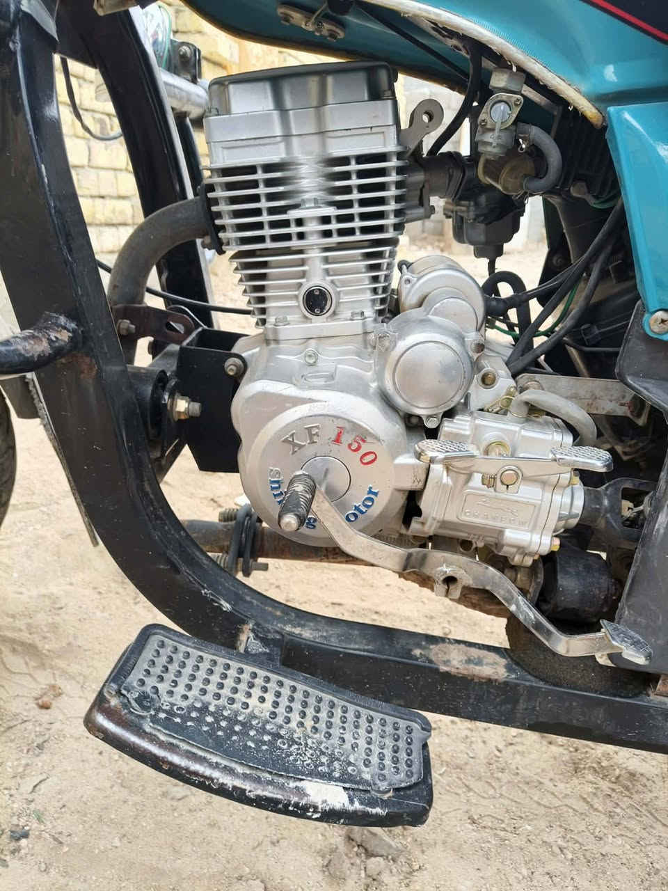 السلام عليكم محرك موديل 22جديد للبيع المكان بابل قرب صيطرت الاثار السعر 200وبي مجال قليل اني مكلف بل نشر هذه رقم صاحب المحرك ***********
