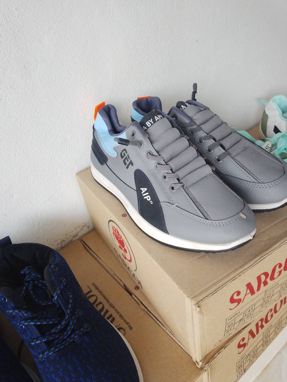 سلام عليكم شباب احذيه قيسات خاصة متوفرة سعر 8000
احذيه باله 2 اب 5000 .
ترك برموده ❤️8000بس
بجامه 8000 وتر ابروف
احذيه ابو 10000 متواجد عدنه
مكان حي الكرار مجاور المدرسه الحديد 
***********
