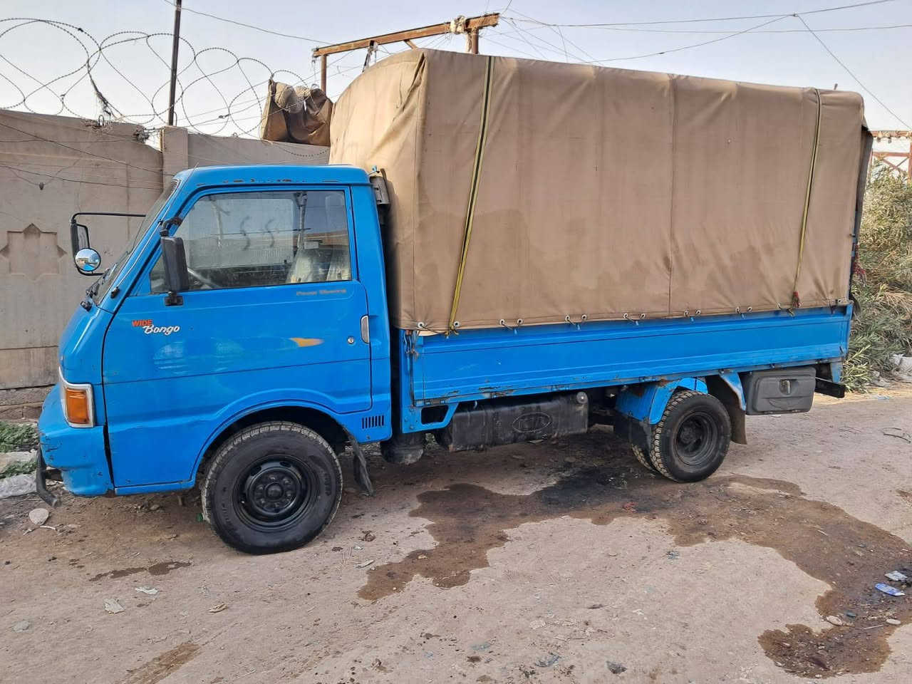 السلام عليكم شباب كيا حمل موديل ١٩٩٤ رقم بغداد انكليزي للبيع
شرط التحويل تك قمارة بغداد التاجيات 

رقم صاحب السيارة( *********** )
