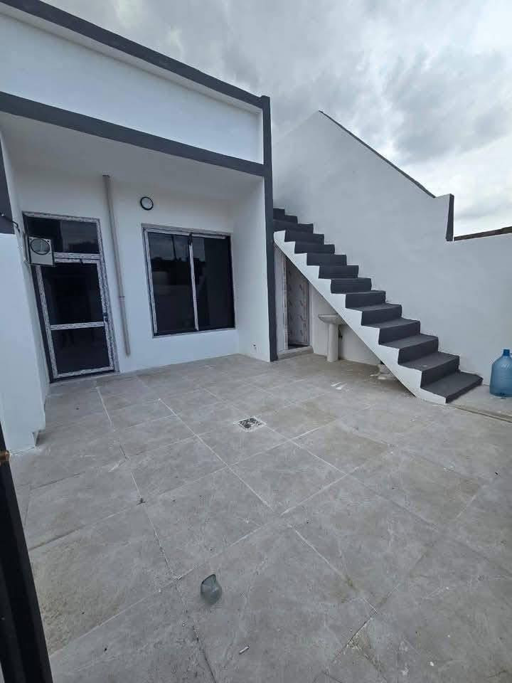 بيع مستعجل جدا 
دار للبیع مساحة 100 متر
فول سيراميك بناء حدیث صفر مامسكون 
الموقع دروازة
كلش قریب ع شارع العام 
سعر مناسب جدا جدا 
سعر فقط 31 مليون 
استفسار
***********
***********
