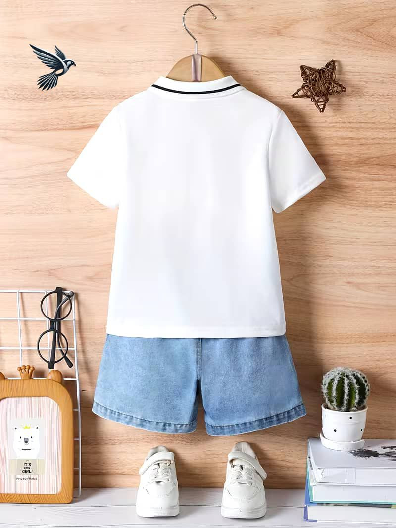 ✨ جديـــــدنا وصــــل ✨
طقم أولادي كاجوال (قطعتين)
طقم أنيق يجمع بين المرح والشياكة، الخيار المثالي لخروجات الربيع والصيف. 👕☀️
التفاصيل والخامة:
 * القميص: بولو أبيض بخامة "بيكيه" باردة وعالية الجودة، تسمح بمرور الهواء وتوفر راحة تامة للطفل.
 * الشورت: جينز أزرق فاتح "دينيم ناعم" مع خصر مطاطي مرن لسهولة الحركة واللبس.
📏 المقاسات: من 4 سنوات إلى 7 سنوات.
💰 السعر بالعملة القديمة: 3500
💰 السعر بالعملة السعودي 22

للحجز/772214645
رابط مجتمعنا واتس 
https://chat.whatsapp.com/BiwH683Ra7O5f1dO5w75uN
رابط قناة واتس 
https://whatsapp.com/channel/0029Vb7c14l0LKZ9sPEY9m0G


**إذا كنت صاحب هذا الإعلان وتريد حذفه لأي سبب، رجاءا أرسل رسالة إلى الدعم الفني**