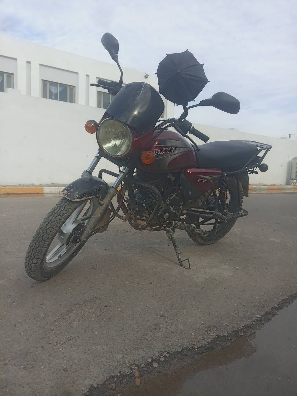 السلام عليكم دراجة بوكس مية وخمسين سيسي لدراجة بدون العنوان بغداد لستفسار عل اتصال ***********
