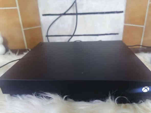 XBOX 1 X
ايكس بوكس ون ايكس واحد تيرا
+حساب كيم باس شهرين 2
الجهاز مامفتوح شرط
الجهاز نضيف 100٪100
+يدات 2.      +.     13 لعبه
جهاز فول
بدون الكيبورد ول ماوس ول سماعه

السعر 230قفل

معا الكيبورد ول ماوس ول سماعه
250
مكاني موصل توصيل داخل الموصل فقط
رقم ***********
