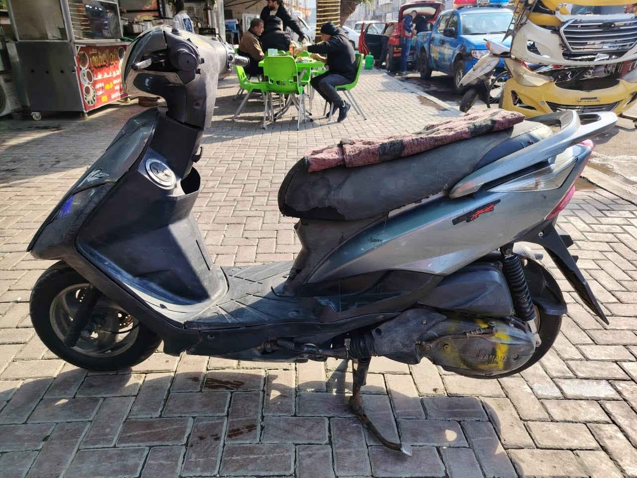 السلام عليكم ثعلب نكرة سلف شلعة معدل كهربائيات دراجة كلها كاملة فقط دبل الخلفي تعبان ونظافة كفراتها كدامكم شرط ختم واحد مكاني اعظمية *********** السعر ٥٢٥ ومجالها حك جية
