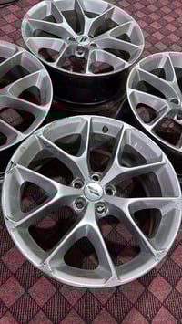 جنوط 20 • GT أصلي • قفل مكاني