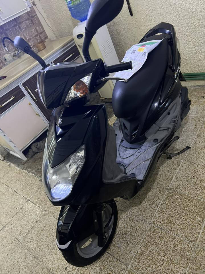 ياالله دراجه فحل ياباني مال رمبه ماشيه ٢٠ لف  لوك مكفوله كفاله عامه المكان مدينه الصدر  ***********
