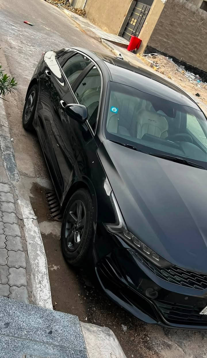 السلام عليكم ورحمة اللّٰه
كي فايف معوقين موديل 21 للبيع وارد أمريكي حادثها بنيد وجاملغ الامامي 
بدون شاصي 
والحادث الحوض الخلفي جدا بسيط اثر ضربه خفيفه
محرك ١٦٠٠ تيربو
تحديد مسار
كاميرا دوارة
-سايد بريك دكمه
-تنبيه الاصطدام الخلفي والامامي
-حساسات جانبية
-شاشة كبيرة
-شاحن وايرليس
-كشنات جلد
-كروز مثبت سرعة
-مانع انزلاق
-حساس اطارات
-كير دبل كلج ٨ نمر AT
تخم تاير جديد
حداده نص عمر 
السعر138 وبيه مجال
العنوان البصره المعقل
رقم الهاتف ***********
