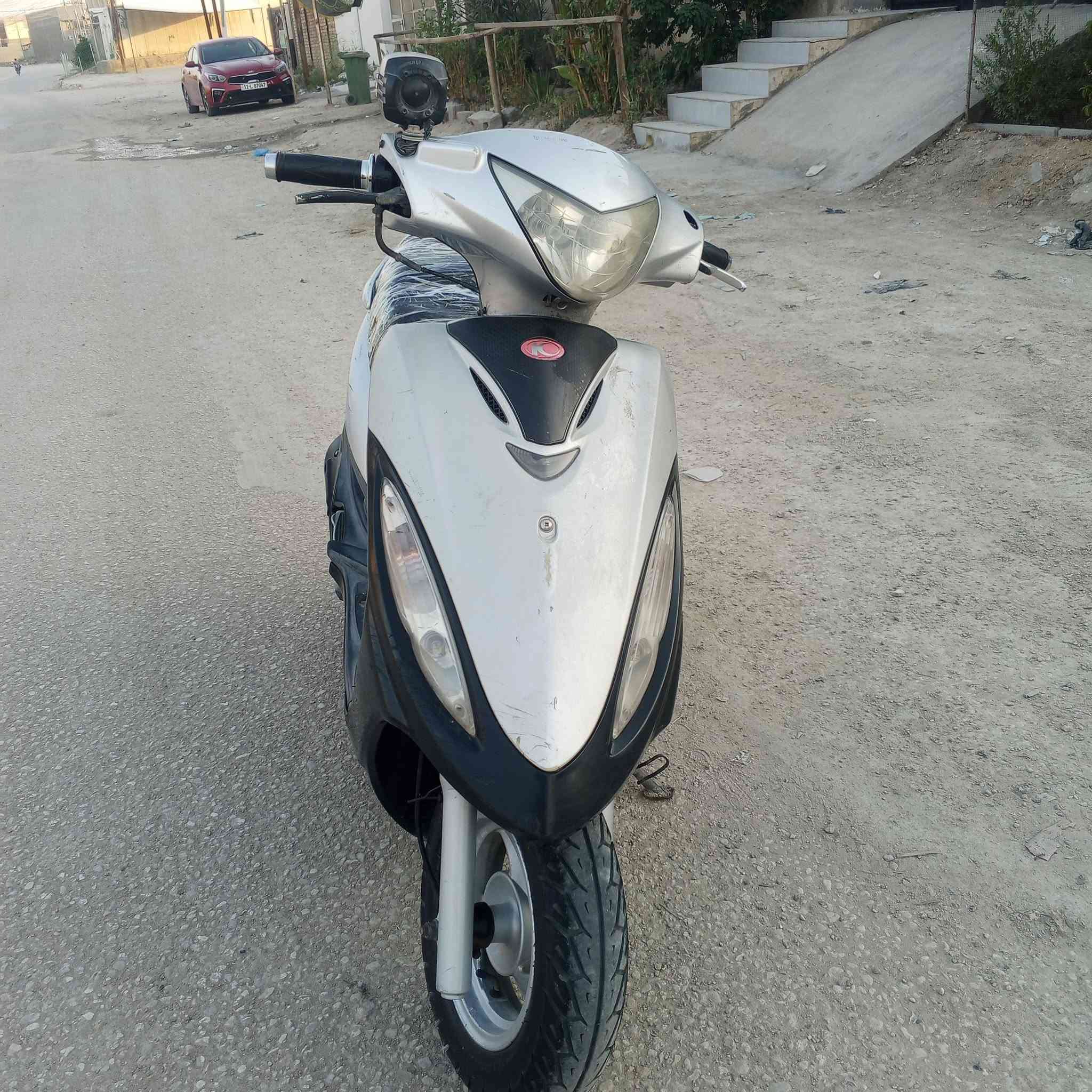 السلام عليكم دراجه كامكو جي 4 للبيع دراجه حلوه ونظيفه كهربائيات كلها شغاله كل شي ما عايزه معدل وشلعه فول ما عايزه برغي دراجه تشفيت صحيح سعر 600 وبيها مجال العنوان نجف كوفه تواصل على هذا الرقم اتصال واتساب***********

