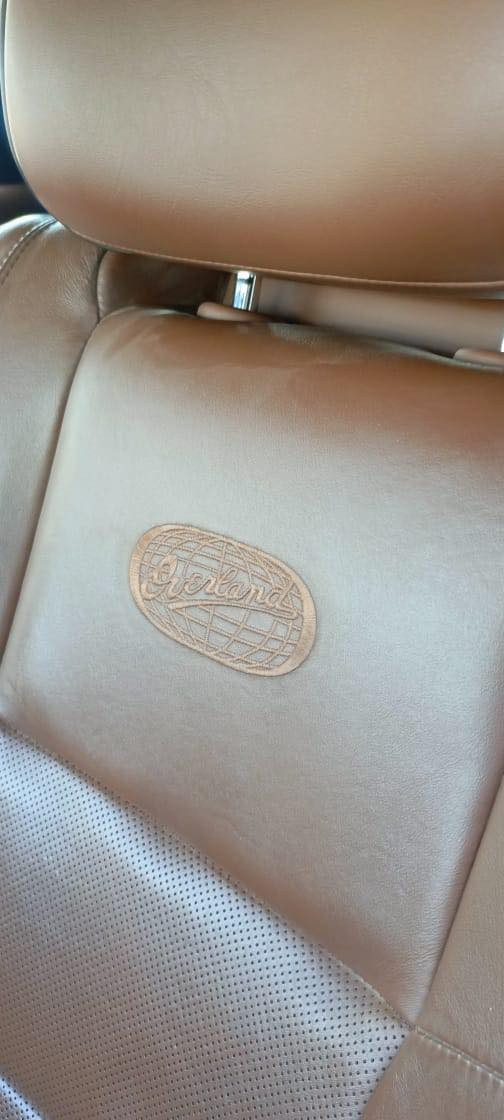 السلام عليكم جيب خليجي موديل2021وكالة هارلم جديدة السيارة بمعنى الكلمة ماشية 37مال جناي سيارة بسمي سنوك جديدة رقم شمالي. مكفولة كفالة عامة من حادث وصبغ وضريبة فول مواصفات واحد على واحد ٣شاشات رادار خلفي نقطة عمياء نظام توقف ذاتي نظام إطفاء المحرك  وتشغيل اوتو حجم المحرك 3690فور ويل 4/4ماوس دبل سلايت بانوراما تشغل عن بعدشاشة جبيره شفتات ستيرن جنطة كهرباء شفط دبل كزوز خلفي حساس أمام +خلفي سستم صوت 12سماعة دمام خلفي بل صندوق اوتو بارك صطفاف قطعتين تبريد ثلج مشن خزان ميموري 3وضعيات مقاعد جلد اصلية كهرباء (تدفئة+تبريد)كشن خلفي تدفئة تدفئة بل ستيرن سيدي بل جكمجة مري شفط يدات ستيل داخل صاج ملكي نضام خراط نضام ملاحة دوارة خلفية دوارة اصلية ستير كهرباء تدفئة فول تحكم ستيرن جهتين امامي جهتين خلفي نقل حركة 8نمر نضام سبورت نضام قتصادي مري جانبية تدفئة مراية جانبية حساس للضباب تعمل تلقائيا +اشارة بل المري لايت عدسة زنونيصعد ونينزل وية الستيرن كشافات زنونزركات لايت كالكوتا الشركة وياهة السعر 355وبيهة مجال لاستفسار ***********
