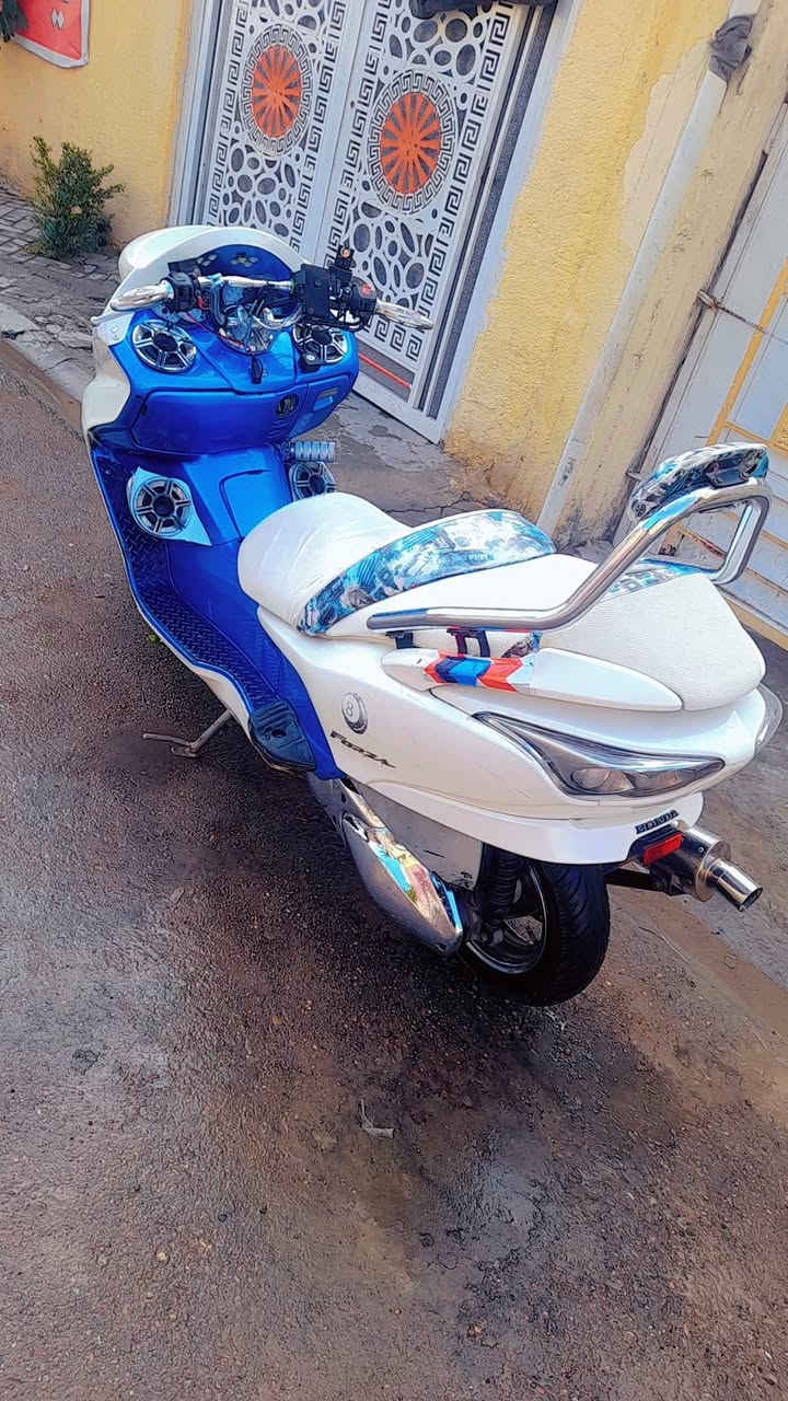 فورزه صفر 9 للبيع
مكينه خير من الله عميه بلاااااد كفاله صلنصه رياضي مزوووعه تزويد.   ماشيه  ٣٨ دراجه عليه ادامه كامله مامتعوبه كلش جديده 

يدات نيكل 

مري نيكل 

ويل كروم 

قبق ولفات نيكل 

قبق شوته نيكل 

دبلات نيكل 

مسجل وبلوتوث
ماسكة موبايل
تخم سماعات عدد4

نضام جي بي اس

دشبول لونين احمر وابيض ثلجي بكيفك تغير

شاحن موبايل 

حامل اكواب 

صلنصه رياضي 

لايت زنون لونين ابيض وصفر عالي ناصي دبل رماش 

دوشمه جديده

سبايدر خلفي 

سبايدر اضافي 

بك لايت كرستال 

لايت زرع بلمازده 

بيها 12 لد موزع على كل دراجه 

نكره سلف 

بريك امامي وخلفي بلمكان 

روووون واحد ونص ثابت السعر مليون المكام بغداد حي النصر التصال ***********
