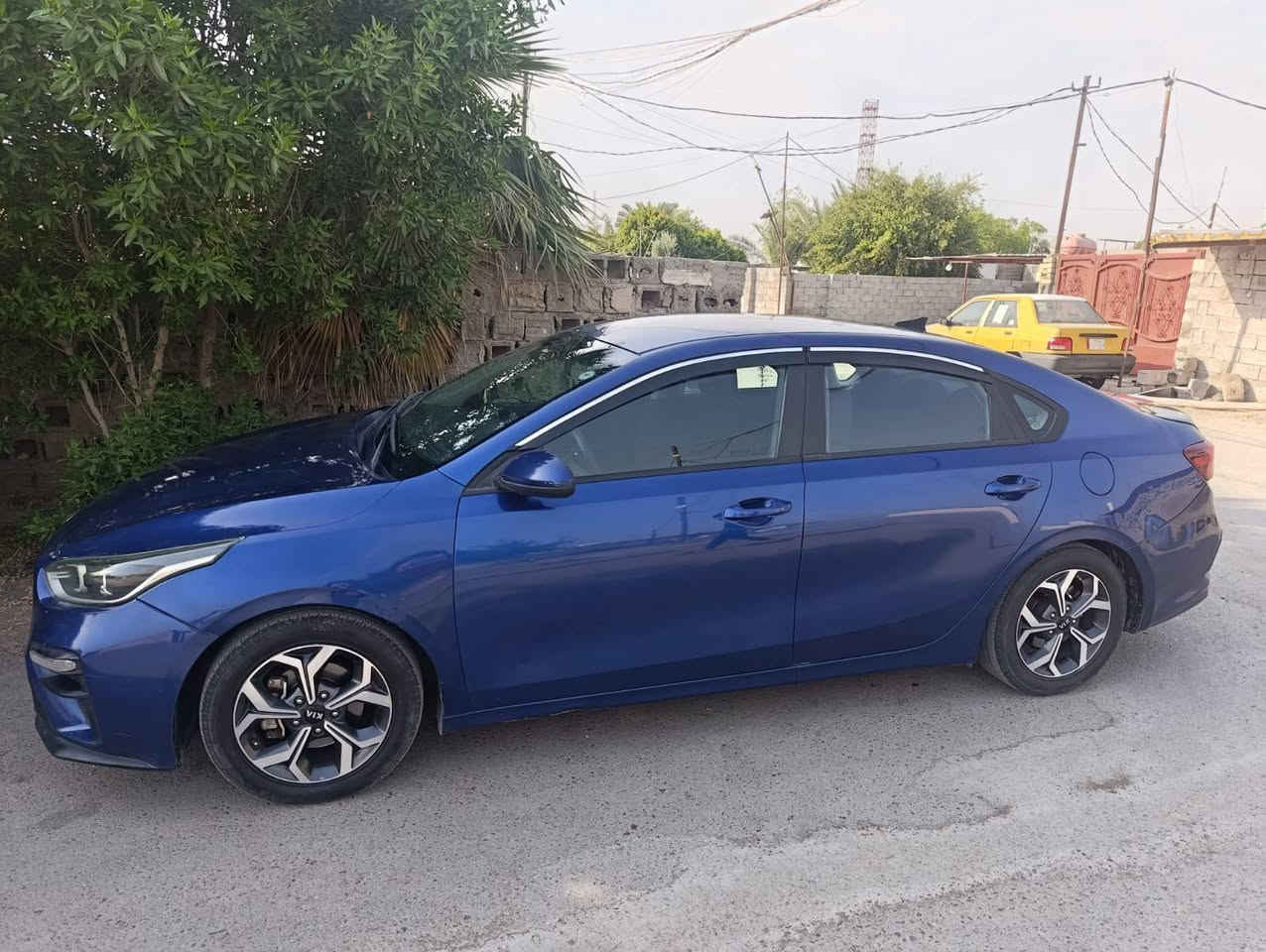 سلام عليكم فورتي 2019 حادثها جاملغ خلفي وقبق جنطه وبل عراق بدايت لبنيد وجاملغ اليمن كير المرغوب مكينه تبريد خير من الله السعر 103 وبيها مجال العنوان بغداد قرب مرور التاجيات الرقم ***********
