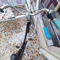 وبركاته عندي اغراض للبيع عاكسة وميزان ومكناسة كهربائية وبايسكل وتنور ك...