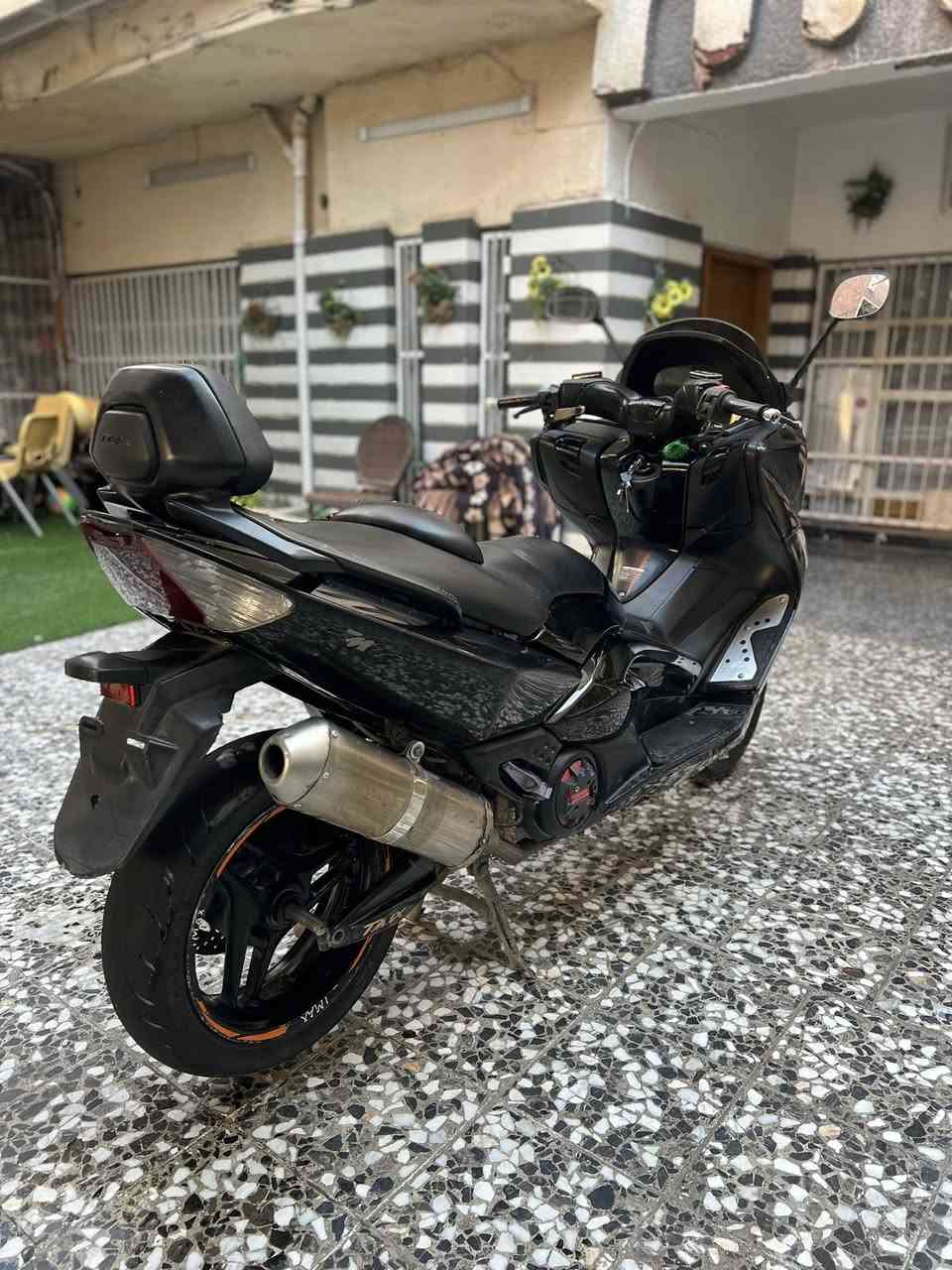 السلام عليكم تيماكس موديل 2011 مكفوله كفاله عامه مكينه برغي ممفتوح بيه ماشيه 29  كلجات مكفوله سعر 30 ورقه بغداد. حي البنوك ***********
