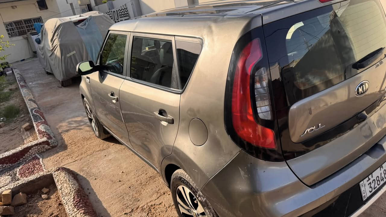كيا سول 2018
كيا سول 2018 وارد امريكي حادث خلفي بدون ايرباك ومامبدل منه شي السياره جديده ماشيه 53 الف مكينه 1600 gdi تيربو كير 6 نمر المكينا والكير خير من الله شرط شركه على فحص تبريد ثلج تيرات جدد ستوني مبدلهن السياره كلش حلوه الشراي يتصل على رقم ابيع او مراوس حسب القناعه 
***********
