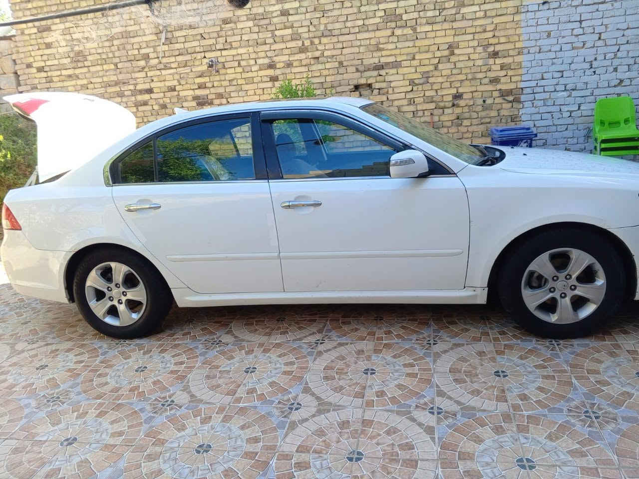 السلام عليكم
كيا اوبتيما للبيع 2009 خليجي بغداد بسمي دولي تحويل مباشر 
كير مكينه 2000 دوش جديد 
حداديه جديده 
تبريد خير من الله 
تواير فوك نص عمر 
فول مواصفات عدا البصمه 
سياره جديده وجاهزة وبسمي شخصياً
السياره بيها قبق جنطه مصبوغ بدون دواخل ولاتبديل ولامعجون فقط صبغ حوض سليم 
بنيد مفتوح وجاملغ العبري 
بدون اي قطعه تبديل شرط الفحص ولاضربه داخليه 
مكان السياره ذي قار قضاء النصر 

***********
***********

السعر 118
بيها مجال
