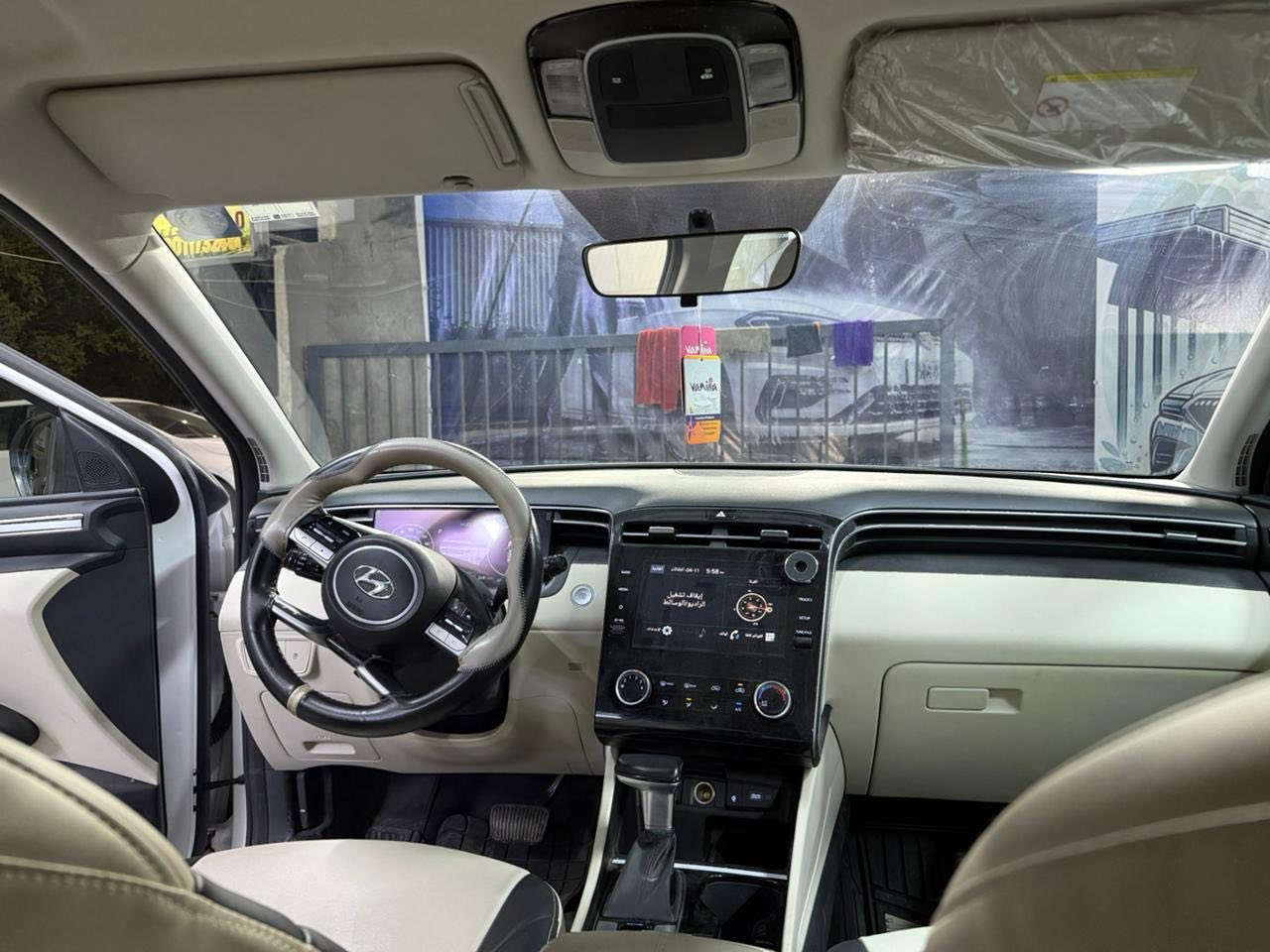 السلام عليكم توسان خليجي ٢٠٢٤ ماشية10.000 كيلو بس السيارة بيها بس رصعة بلصندوك  سعرها 21.400 وبيها مجال مكاني المنصور ***********
