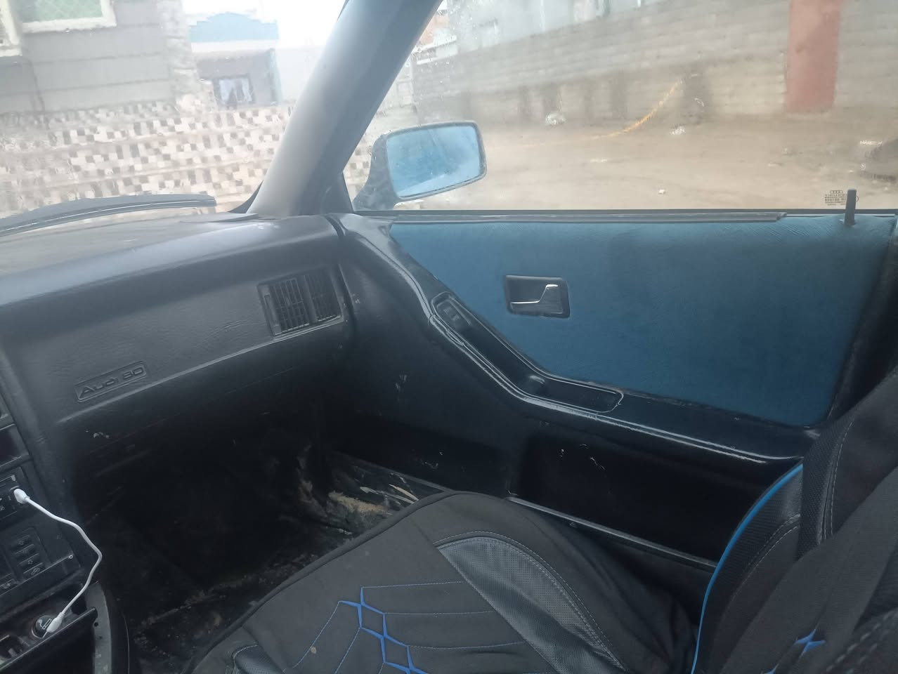 السلام عليكم اودي جديده سياره جاهزه وكاله وتحويل أسعر 20وبيه مجال ابيع نقد فقط رقم  ***********
