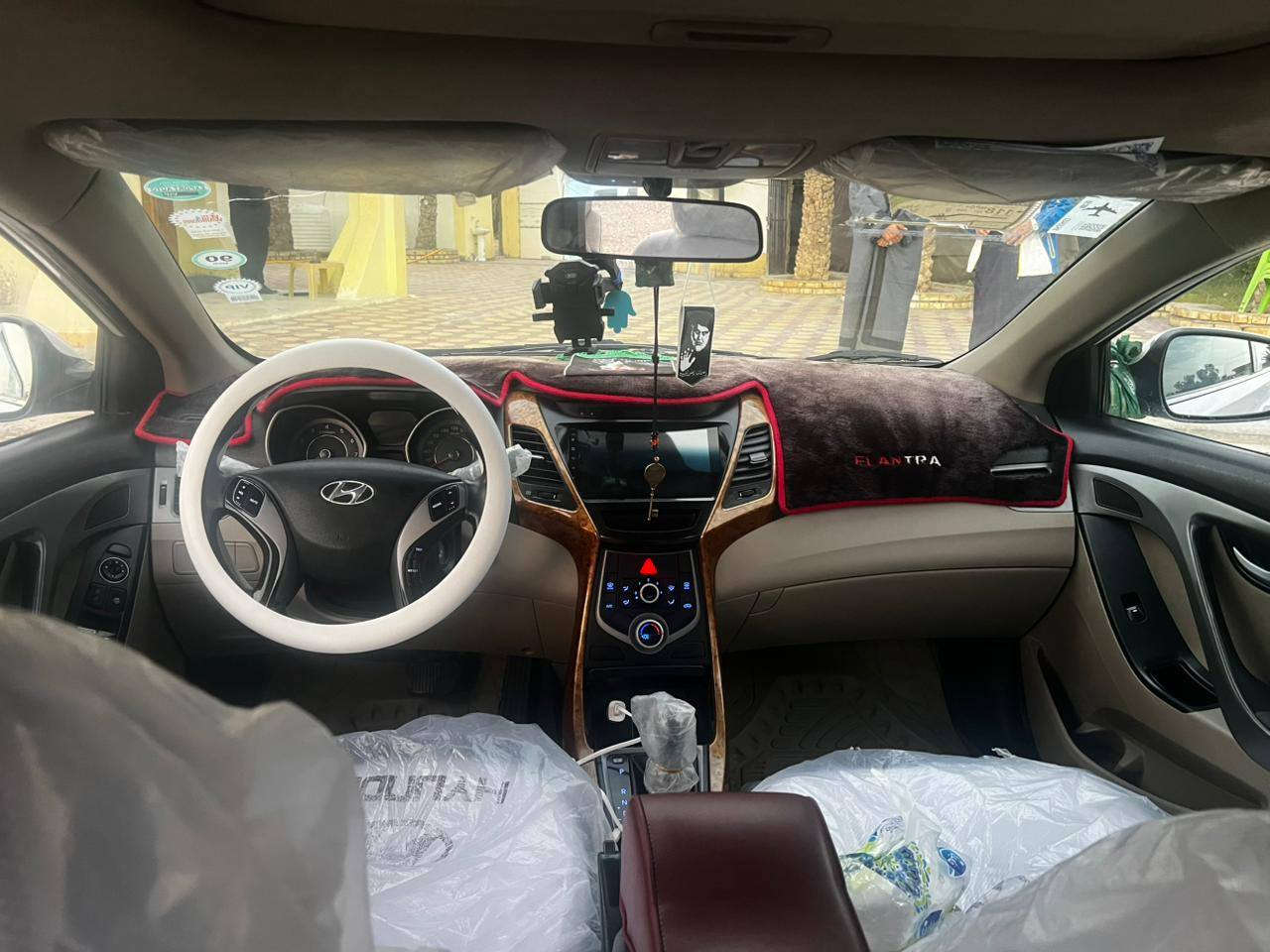 سلام عليكم انتره للبيع او مراوس  ملكه موديل 16
بيه قطعتين مكان نجف تفاصيل اتصل خاص مقفول ***********
