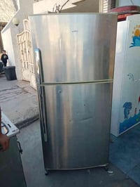 ثلاجة للبيع 24 قدم مع ضمان شهر بلادي سعر 150 للتواصل 07517122334