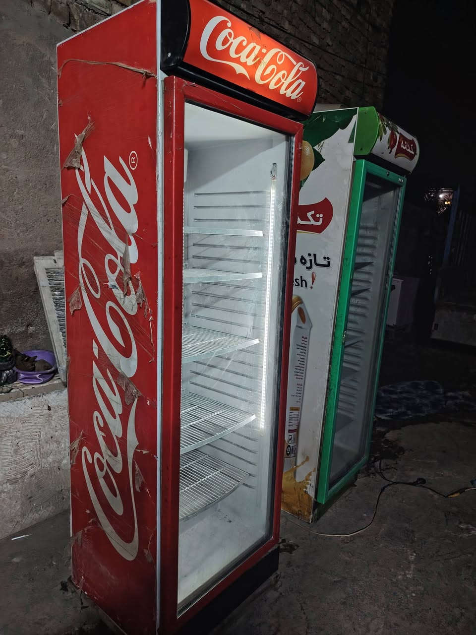 سلام عليكم عارضات ايكور تركي جدد نضيفات تبريدهن ثلج سعر الوحده 250  
بغداد نهايه حي اور قرب جامع مجيسر  
***********
