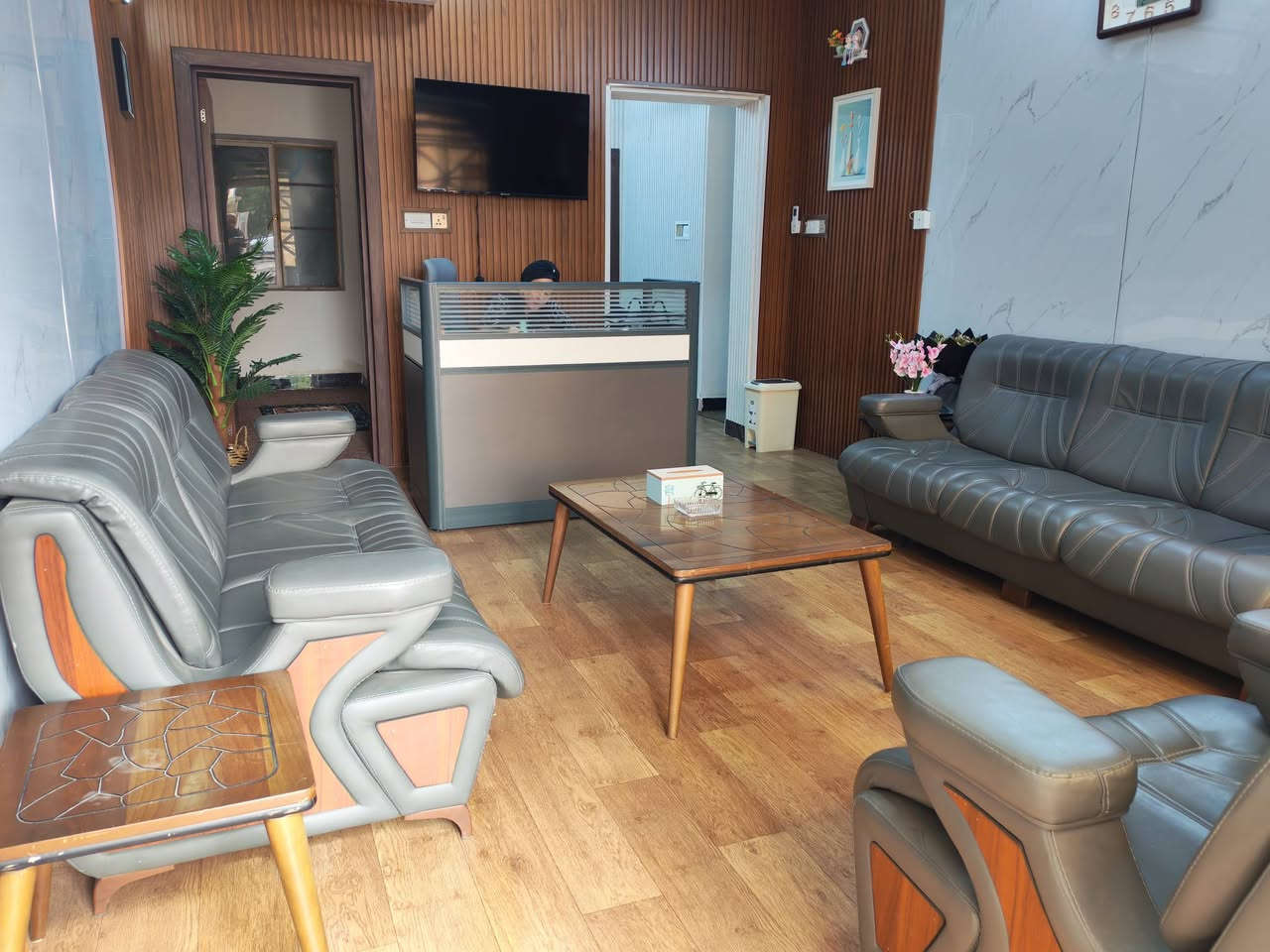 عنواننا :السيدية شارع المركز
نعلمكم أن التشخيص وتقييم الأطفال مجانا حاليا"
دوامنا : من الساعة 8 صباحا" ل 6 مساء 
للتواصل معنا : ***********
