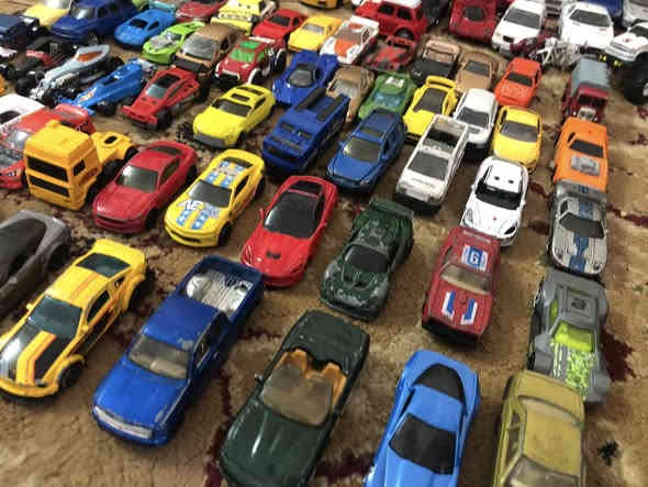 السلام وعليكم للبيع
١٣٠قطعه  احجام مختلفه 
وشركات متنوعه بيهن ماركات وبيهن صيني 
لسعر  ١٧٥ وبيهن مجال بسيط 
عنواني بغداد حي الخضراء 
مستعجل عله بيعتهم محتاج فلوسهن 
ابيعهن شلع 
***********
