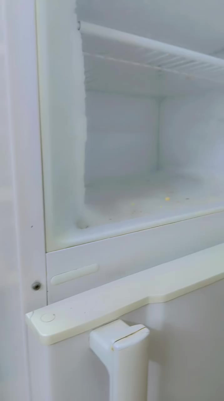 السلام عليكم بدون زحمه ثلاجة للبيع شغاله ابد ممصلحه ١٥٠بيها مجال


**إذا كنت صاحب هذا الإعلان وتريد حذفه لأي سبب، رجاءا أرسل رسالة إلى الدعم الفني**