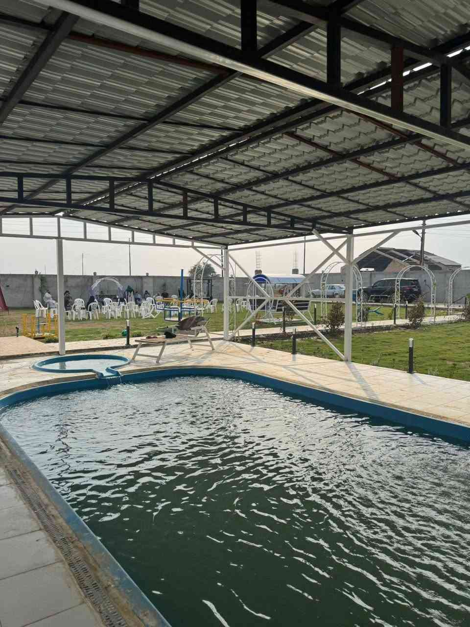 🌿✨ مزرعة للإيجار – أجواء راحة وهدوء ✨🌿
تبحث عن مكان هادئ تقضي بيه وقت ممتع ويا الأهل والأصدقاء؟
فرصتك هسه!
🏡 مزرعة متكاملة للإيجار
✔️ مساحات خضراء واسعة
✔️ جلسات مريحة ومظللة
✔️ مناسبة للعوائل والمناسبات
✔️ توفر ماء وكهرباء
✔️ أجواء طبيعة وهواء نقي
🔥 مثالية المناسبات حفلات عقد القران حنه عرس مزرعه مناسبه جدا 
🎉 الحفلات
👨‍👩‍👧‍👦 اللمات العائلية
📸 التصوير والاستجمام
📍 الموقع: (قرب بسماية ب10 دقايق )
📞 للحجز والاستفسار: (***********)
🌟 احجز هسه وخلي يومك مختلف! 🌟
رجل الجدي
