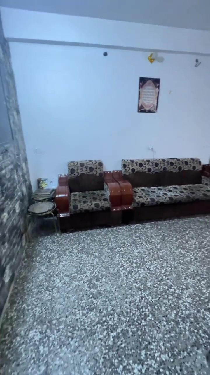 يالله السلام عليكم
دار للبيع كامل مواصفات خير من اللّٰه موقعه استراتيجي عله شارعين ركن البيت عالي وكآمل مسلح بناء حديث يتكون من الطابق الاول غرفه واستقبال وصحيات وصاله تصميم حصري مع المطبخ
الطابق الثاني يتكون من غرفتين نوم وصاله كبيره وطابق ثالث يتكون من صاله وبيتونه
عنوان المنزل / شارع سبلاش الرئيسي مقابل مركز الشرطه للتواصل *********** عله هذا الرقم متوفر واتساب
