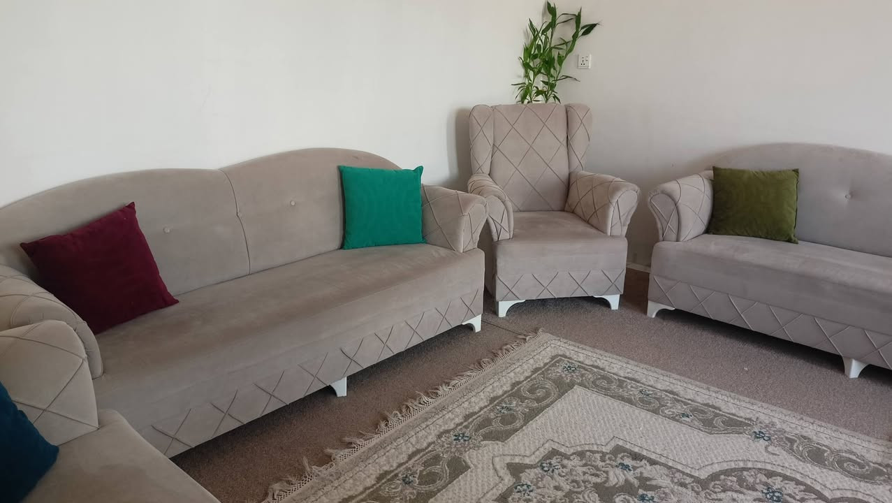 ئه م قه نه فه بوفروشتن زؤر جوانو پاك ماوه ته وه 250ومامه له ***********
